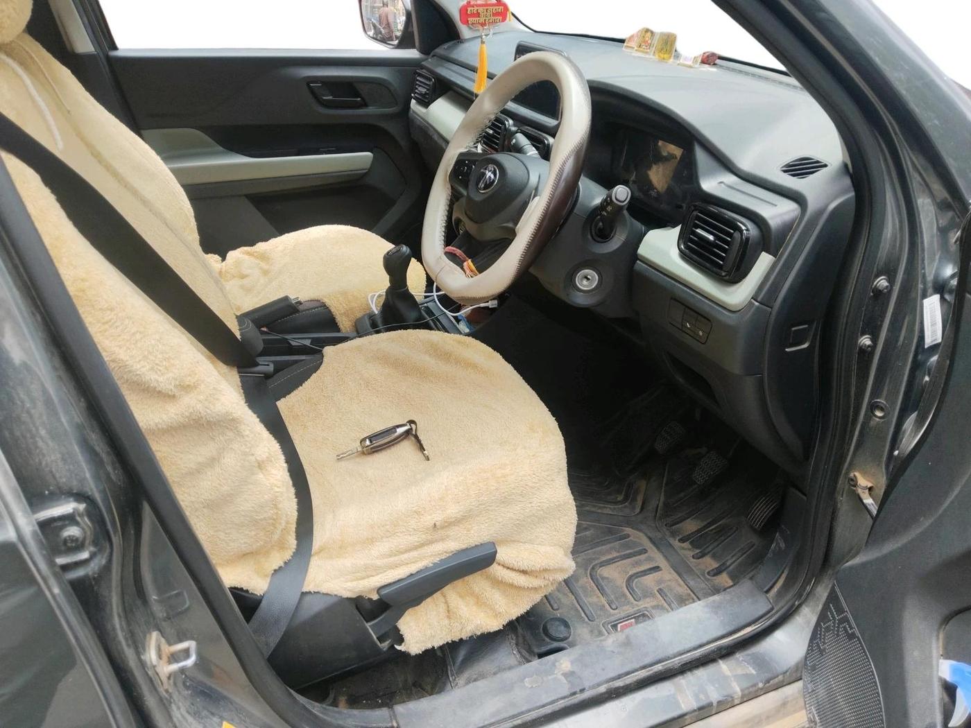 2025 Tata PUNCH Adventure Plus, Petrol, Manual, 25,000 km, interior