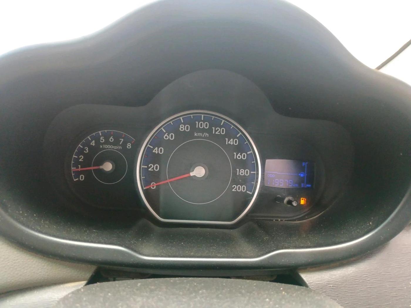 2011 Hyundai i10 MAGNA 1.1, CNG, Manual, 1,19,979 km, interior