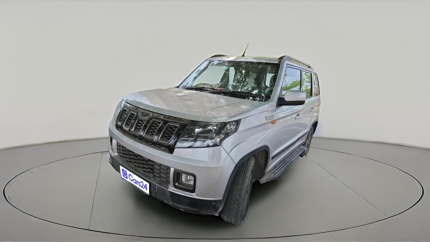 2019 Mahindra TUV300 T10, Diesel, Manual, 34,853 km, exterior