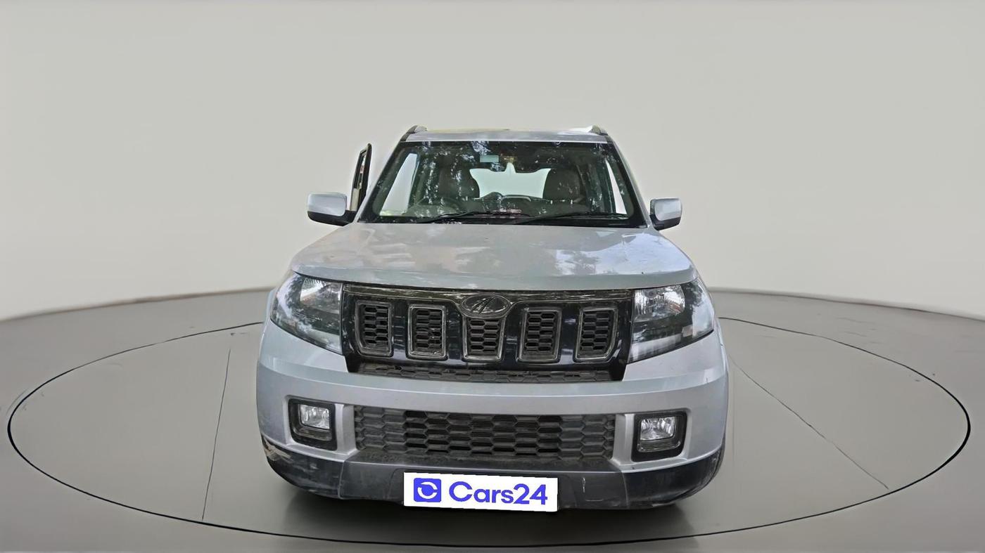 2019 Mahindra TUV300 T10, Diesel, Manual, 34,853 km, exterior