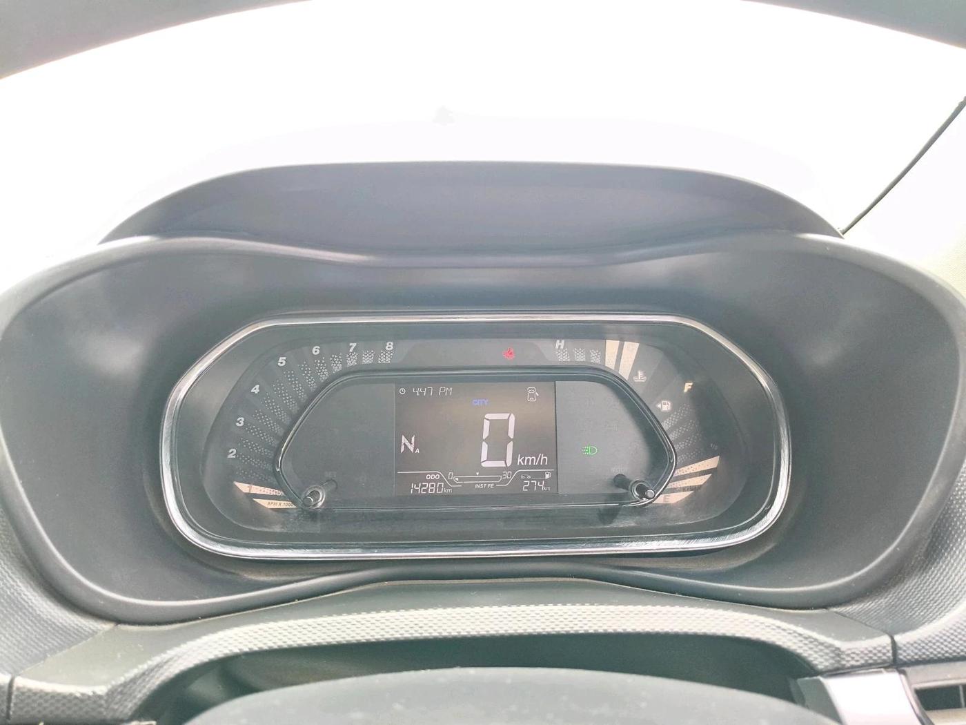 2022 Tata NEXON XMA SUNROOF PETROL, Petrol, Automatic, 14,280 km, interior