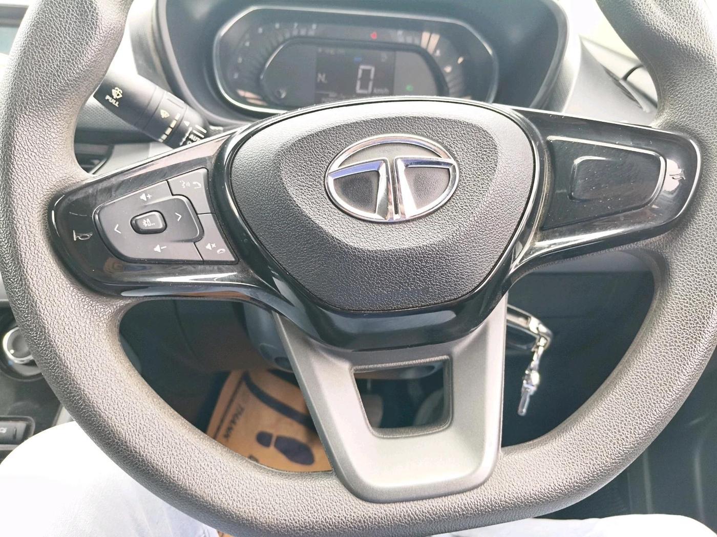 2022 Tata NEXON XMA SUNROOF PETROL, Petrol, Automatic, 14,280 km, interior