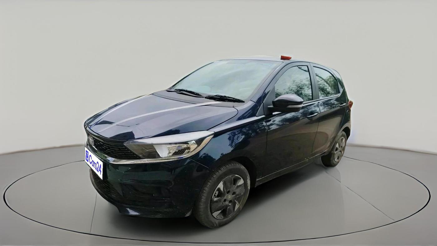 2026 Tata Tiago XTA PETROL, Petrol, Automatic, 2,293 km, exterior