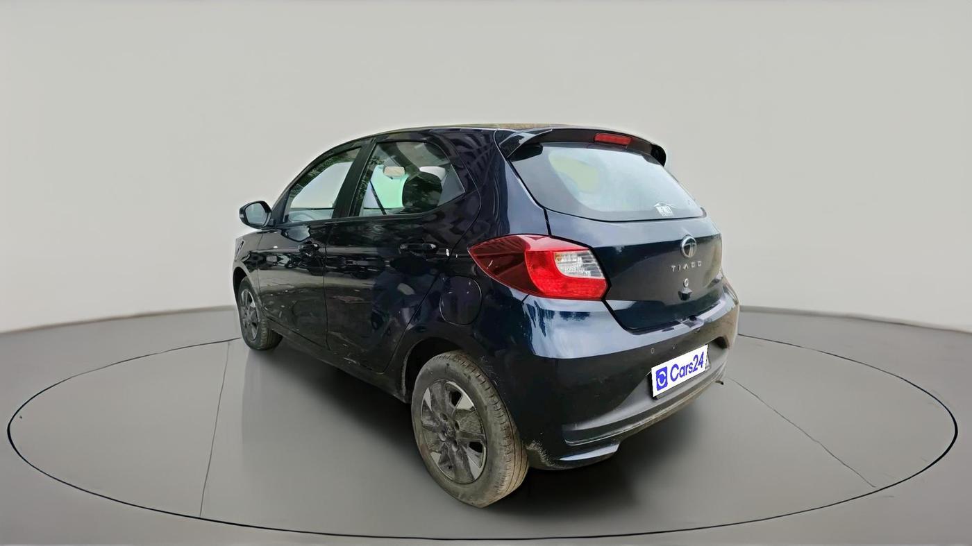 2026 Tata Tiago XTA PETROL, Petrol, Automatic, 2,293 km, exterior