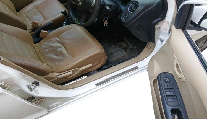 2015 Honda Amaze 1.2L I-VTEC S, Petrol, Manual, 68,533 km, interior