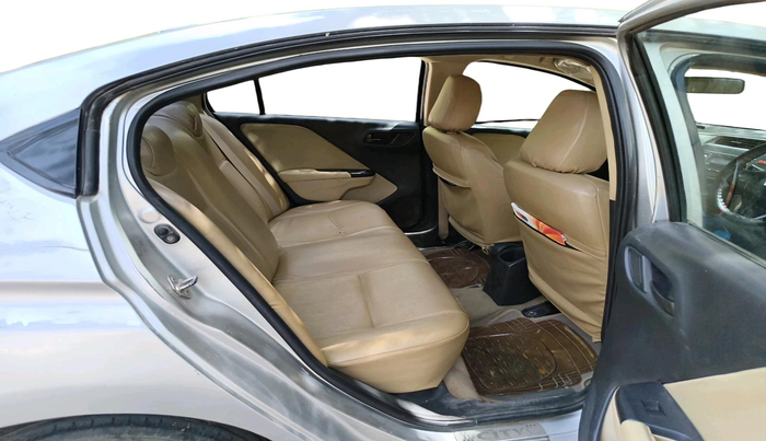 2015 Honda City 1.5L I-DTEC S, Diesel, Manual, 1,82,528 km, interior