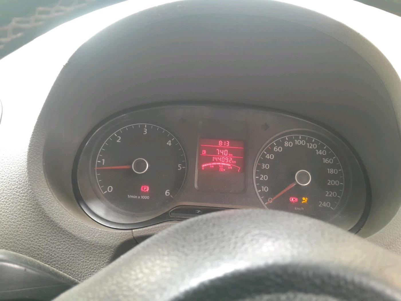 2013 Volkswagen Vento HIGHLINE DIESEL 1.6, Diesel, Manual, 1,44,092 km, interior
