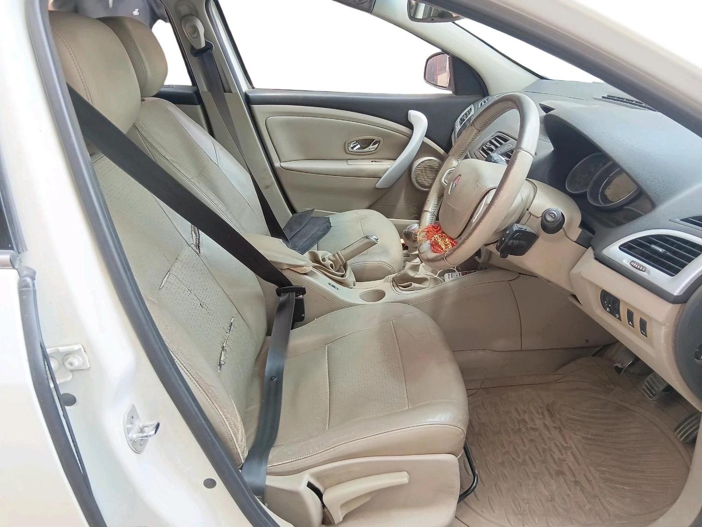 2012 Renault Fluence 1.5 E4, Diesel, Manual, 1,12,399 km, interior