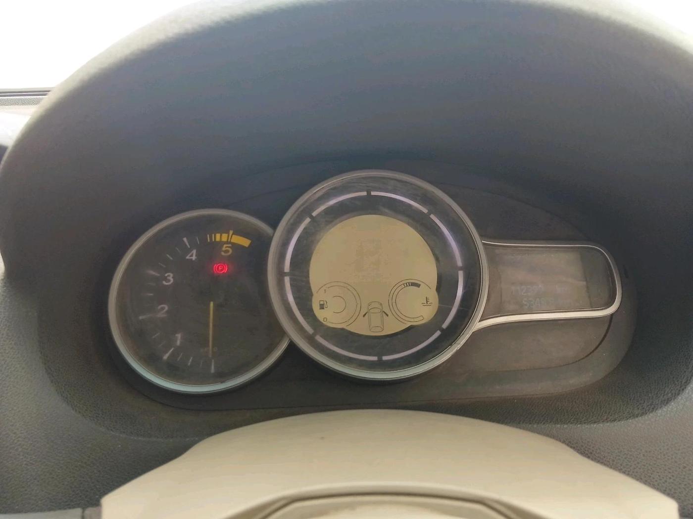 2012 Renault Fluence 1.5 E4, Diesel, Manual, 1,12,399 km, interior