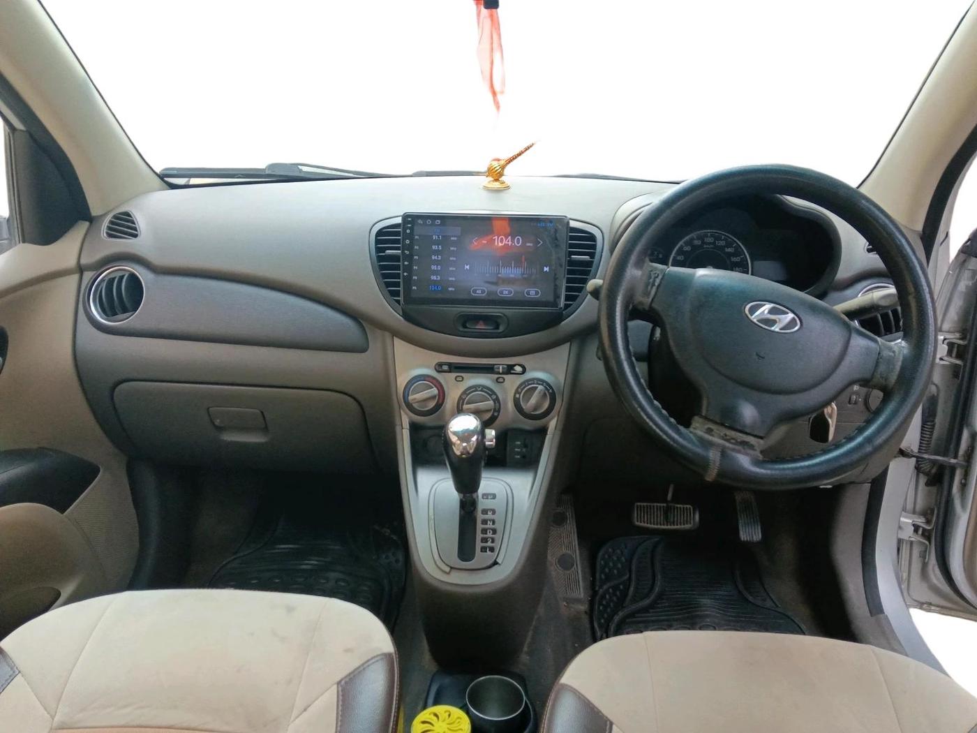 2011 Hyundai i10 SPORTZ 1.2 AT, Petrol, Automatic, 74,423 km, interior