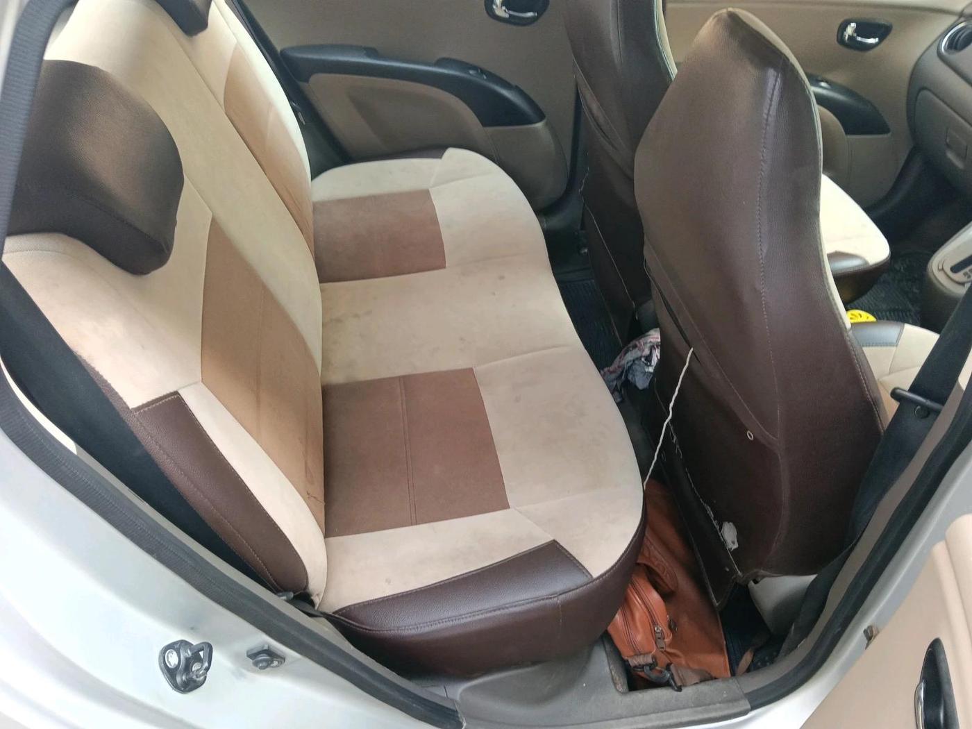 2011 Hyundai i10 SPORTZ 1.2 AT, Petrol, Automatic, 74,423 km, interior