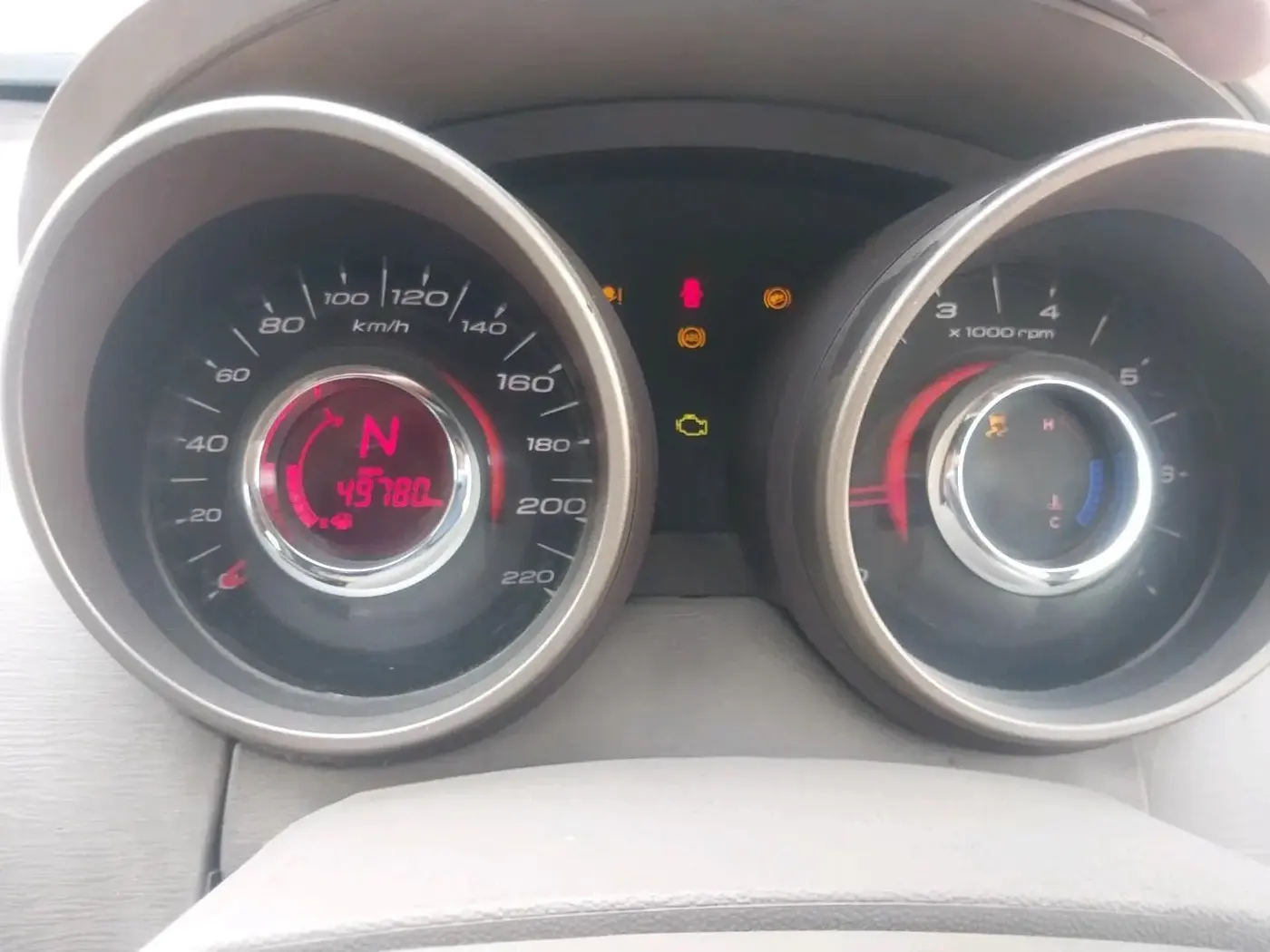 2012 Mahindra XUV500 W8, Diesel, Manual, 49,780 km, interior