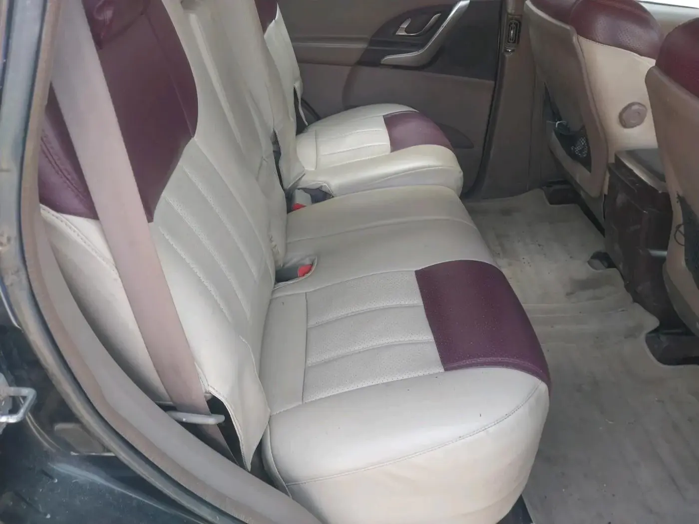2012 Mahindra XUV500 W8, Diesel, Manual, 49,780 km, interior
