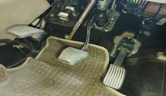 2018 Mahindra XUV500 W9, Diesel, Manual, 80,202 km, interior