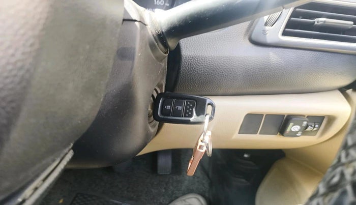 2020 Honda Amaze 1.2L I-VTEC S, CNG, Manual, 1,33,218 km, interior