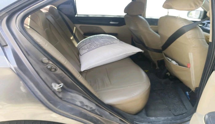 2020 Honda Amaze 1.2L I-VTEC S, CNG, Manual, 1,33,218 km, interior