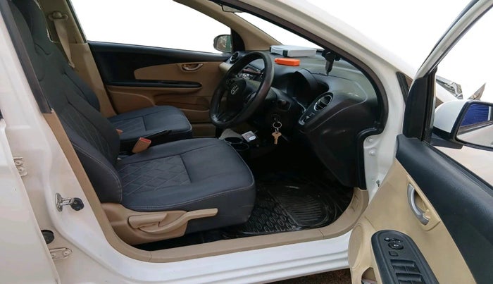 2015 Honda Brio VX AT, Petrol, Automatic, 1,19,999 km, interior