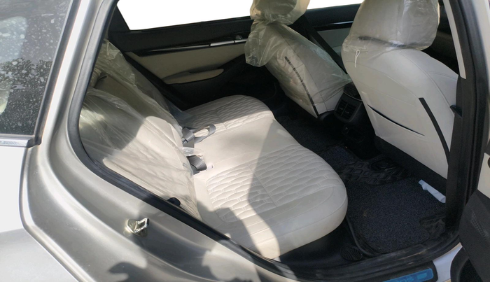 2022 KIA SELTOS HTX PETROL 1.5, Petrol, Manual, 58,325 km, interior