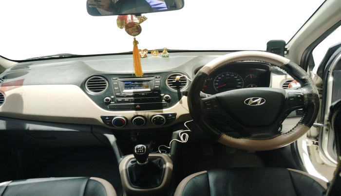 2015 Hyundai Grand i10 SPORTZ 1.2 KAPPA VTVT, Petrol, Manual, 66,954 km, interior