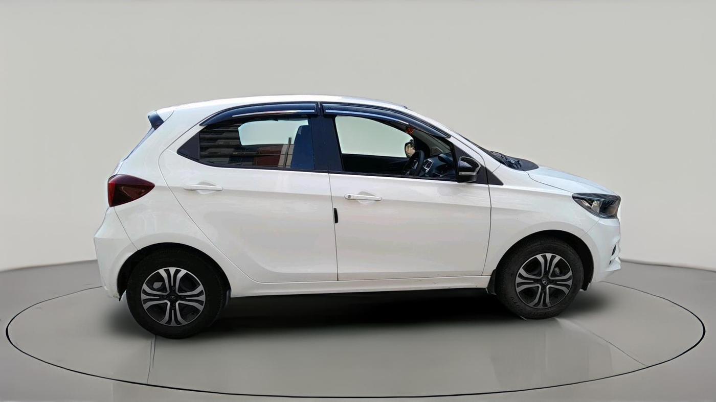 2023 Tata Tiago XT PETROL, Petrol, Manual, 34,337 km, exterior