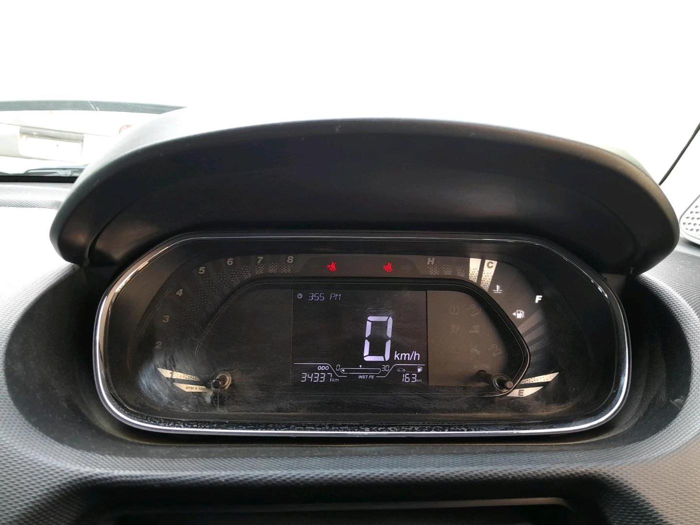 2023 Tata Tiago XT PETROL, Petrol, Manual, 34,337 km, interior