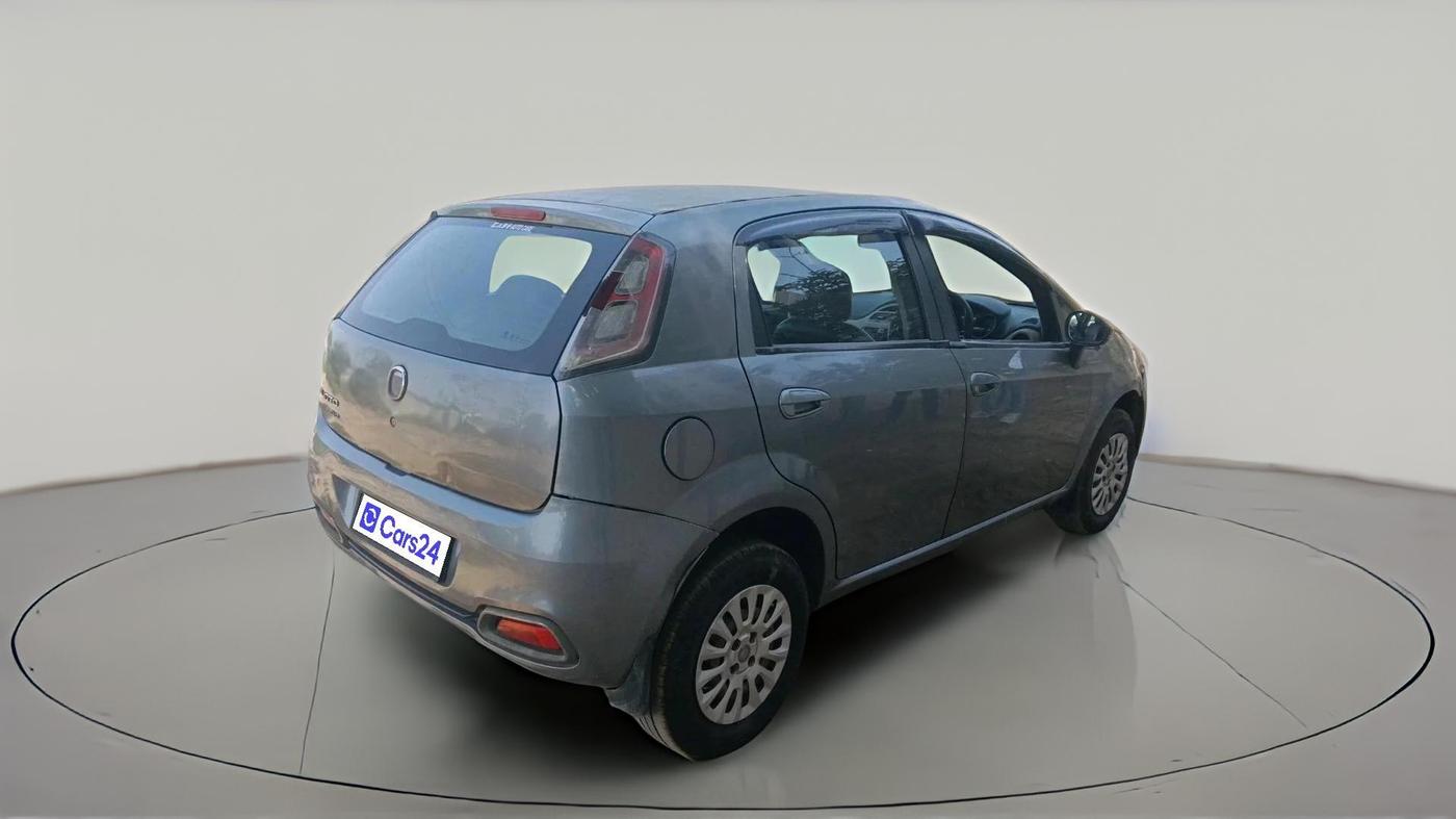 2014 Fiat Punto EVO ACTIVE 1.3 MULTIJET, Diesel, Manual, 1,28,341 km, exterior