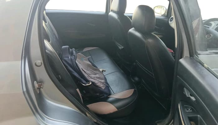2014 Fiat Punto EVO ACTIVE 1.3 MULTIJET, Diesel, Manual, 1,28,341 km, interior