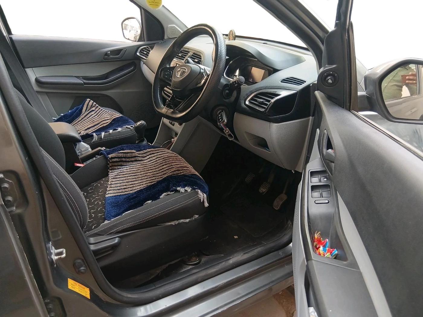 2021 Tata Tiago XT PETROL, Petrol, Manual, 71,399 km, interior