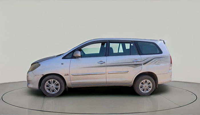 2010 Toyota Innova 2.5 G3, Diesel, Manual, 2,33,647 km, exterior