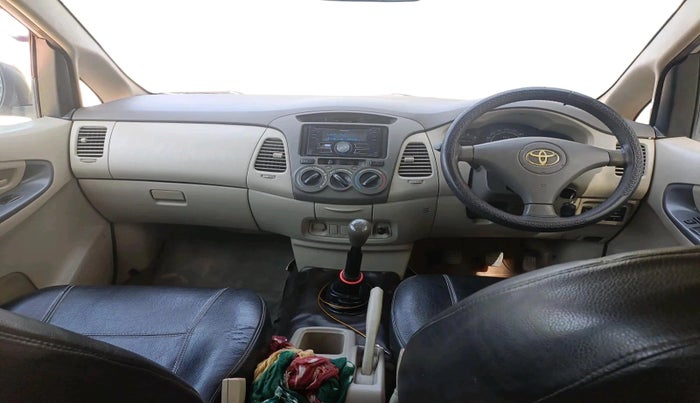 2010 Toyota Innova 2.5 G3, Diesel, Manual, 2,33,647 km, interior