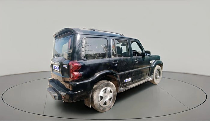 2018 Mahindra Scorpio S7, Diesel, Manual, 93,156 km, exterior