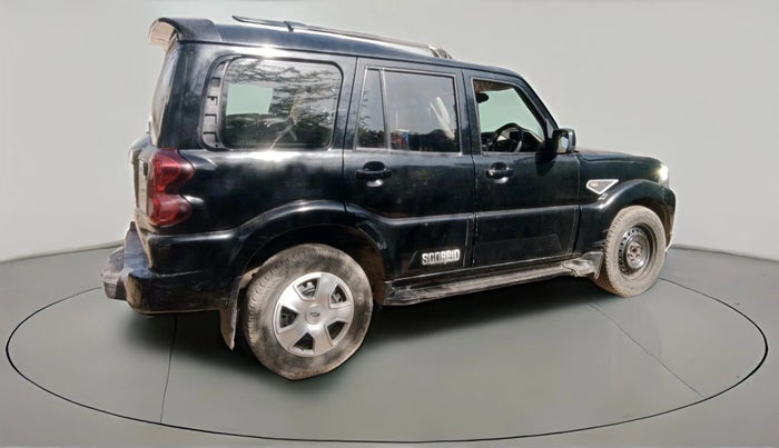 2018 Mahindra Scorpio S7, Diesel, Manual, 93,156 km, exterior