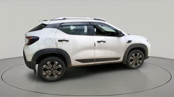 2022 Renault Kiger RXZ AMT, Petrol, Automatic, 48,900 km, exterior
