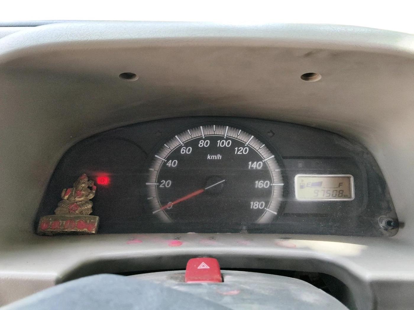 2017 Maruti Eeco 7 STR, CNG, Manual, 97,508 km, interior