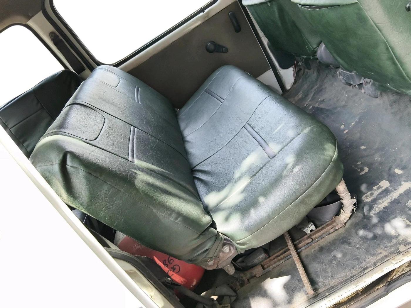 2017 Maruti Eeco 7 STR, CNG, Manual, 97,508 km, interior