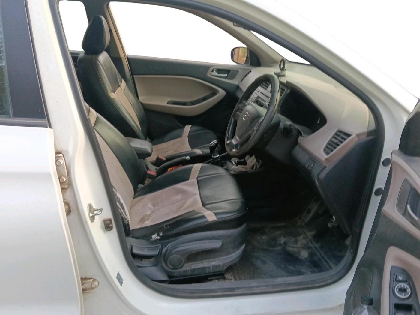 2014 Hyundai Elite i20 ASTA 1.4 CRDI, Diesel, Manual, 1,16,803 km, interior