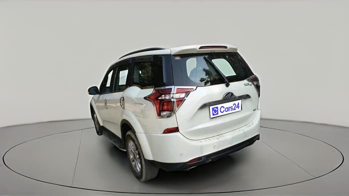 2020 Mahindra XUV500 W9, Diesel, Manual, 95,673 km, exterior