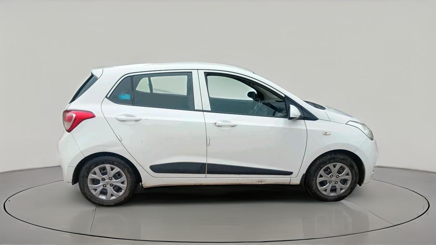 2016 Hyundai Grand i10 MAGNA 1.2 KAPPA VTVT, CNG, Manual, 1,16,505 km, exterior