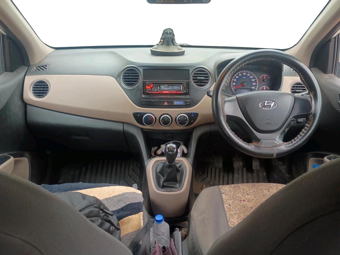 2016 Hyundai Grand i10 MAGNA 1.2 KAPPA VTVT, CNG, Manual, 1,16,505 km, interior