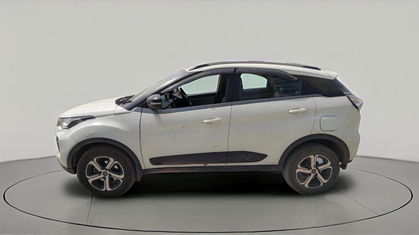 2021 Tata NEXON XZA PLUS SUNROOF PETROL, Petrol, Automatic, 1,17,586 km, exterior