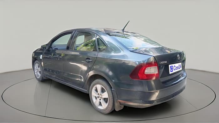 2017 Skoda Rapid AMBITION 1.5 TDI AT, Diesel, Automatic, 1,78,112 km, exterior