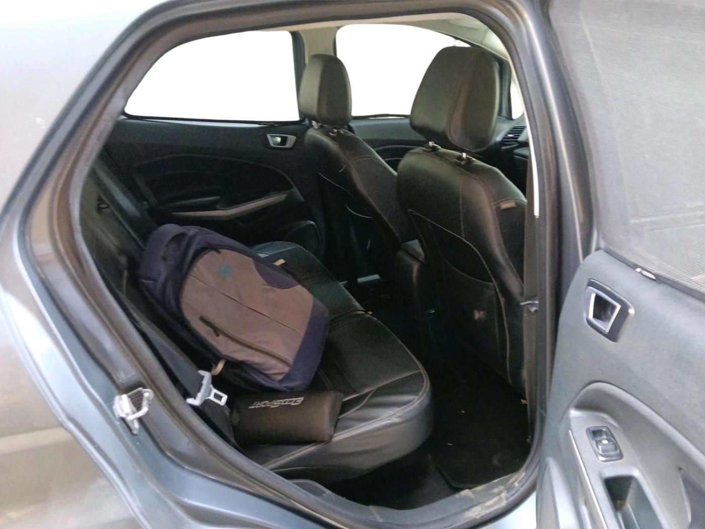 2018 Ford Ecosport TITANIUM + 1.5L DIESEL, Diesel, Manual, 1,18,683 km, interior