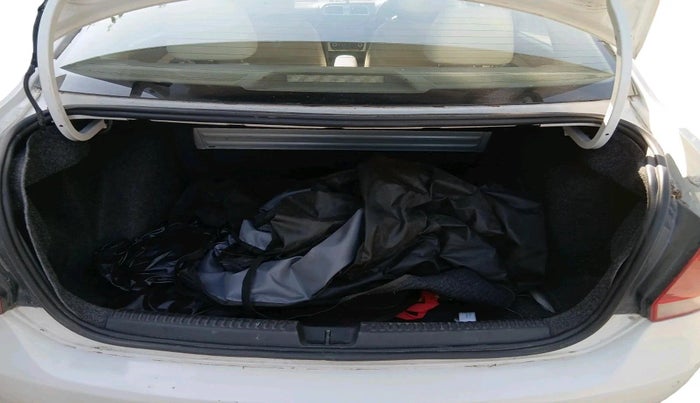 2015 Volkswagen Vento COMFORTLINE TSI AT PETROL, Petrol, Automatic, 81,847 km, exterior