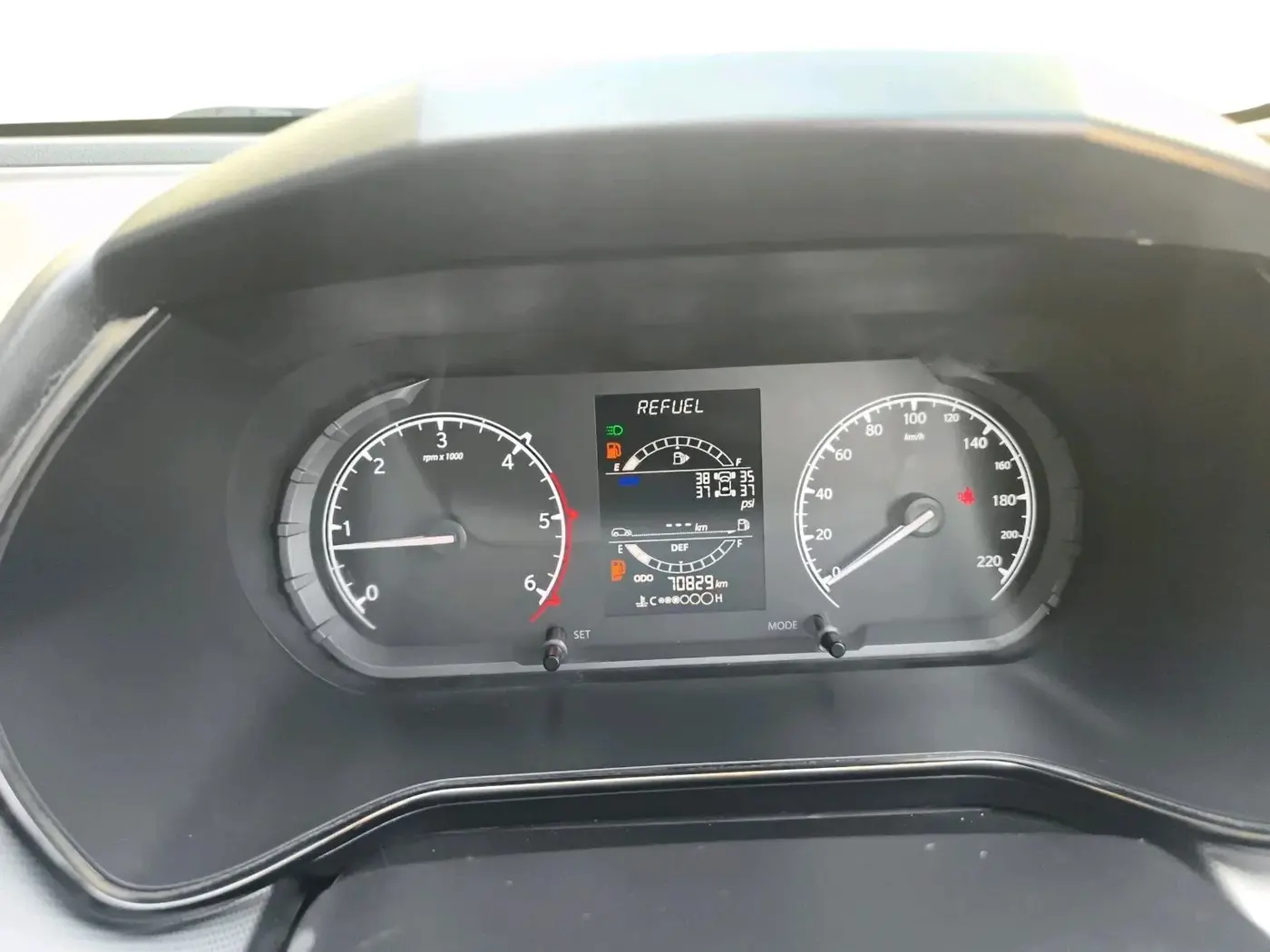 2022 Tata Safari XT PLUS, Diesel, Manual, 70,829 km, interior