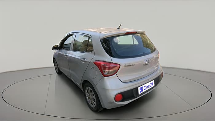 2017 Hyundai Grand i10 MAGNA 1.2 KAPPA VTVT, CNG, Manual, 1,95,259 km, exterior