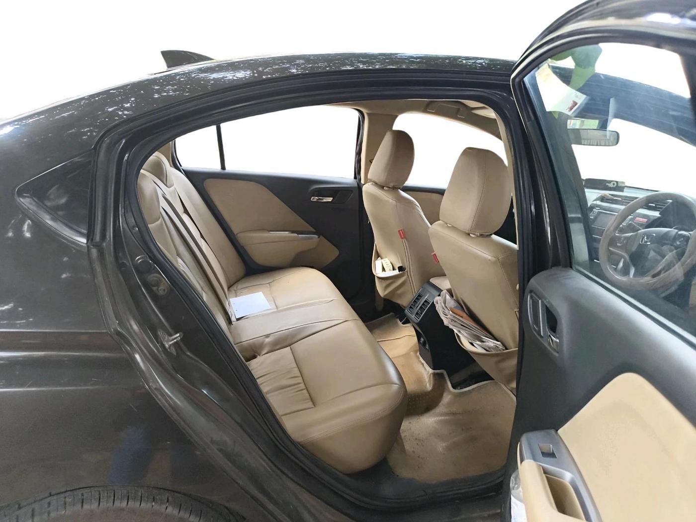 2014 Honda City 1.5L I-VTEC V MT, CNG, Manual, 1,65,780 km, interior