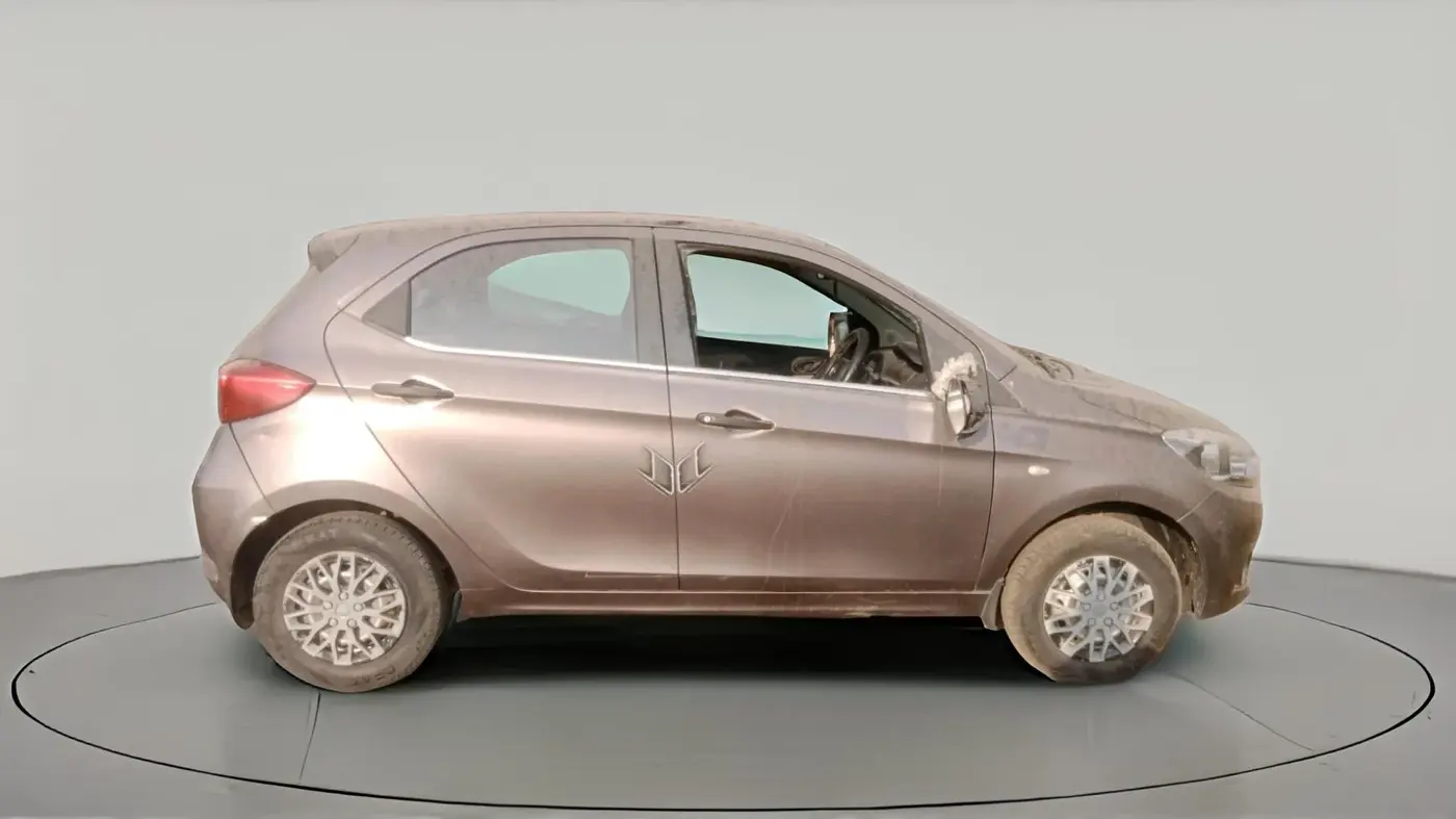 2016 Tata Tiago XE PETROL, Petrol, Manual, 94,215 km, exterior