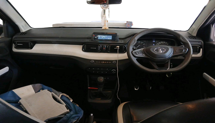 2022 Tata PUNCH PURE MT, Petrol, Manual, 18,950 km, interior