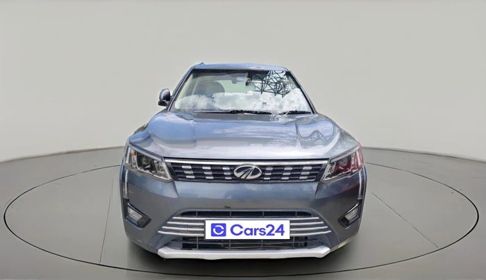 2022 Mahindra XUV300 W8 1.2 PETROL, Petrol, Manual, 40,440 km, exterior