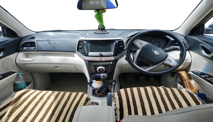2022 Mahindra XUV300 W8 1.2 PETROL, Petrol, Manual, 40,440 km, interior
